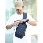 Powerbank Destekli Erkek Ön Göğüs Çantası - Görsel 4