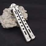 Gri Katlanabilir Paslanmaz Çelik Kelebek Bıçak Tasarımlı Tarak - Görsel 5